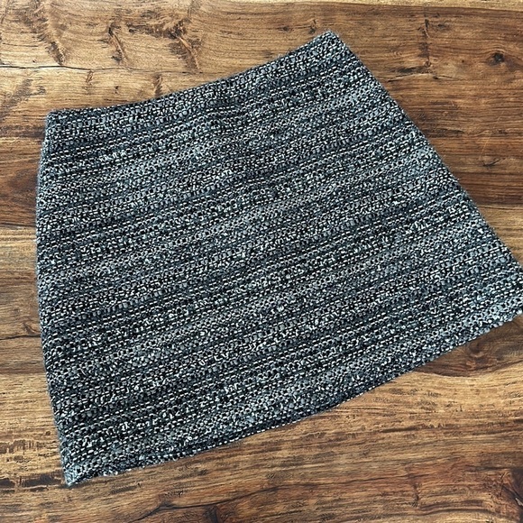 Tory Burch Ada Tweed Grey Metallic Thread Mini Skirt Sz6 - Picture 6 of 14